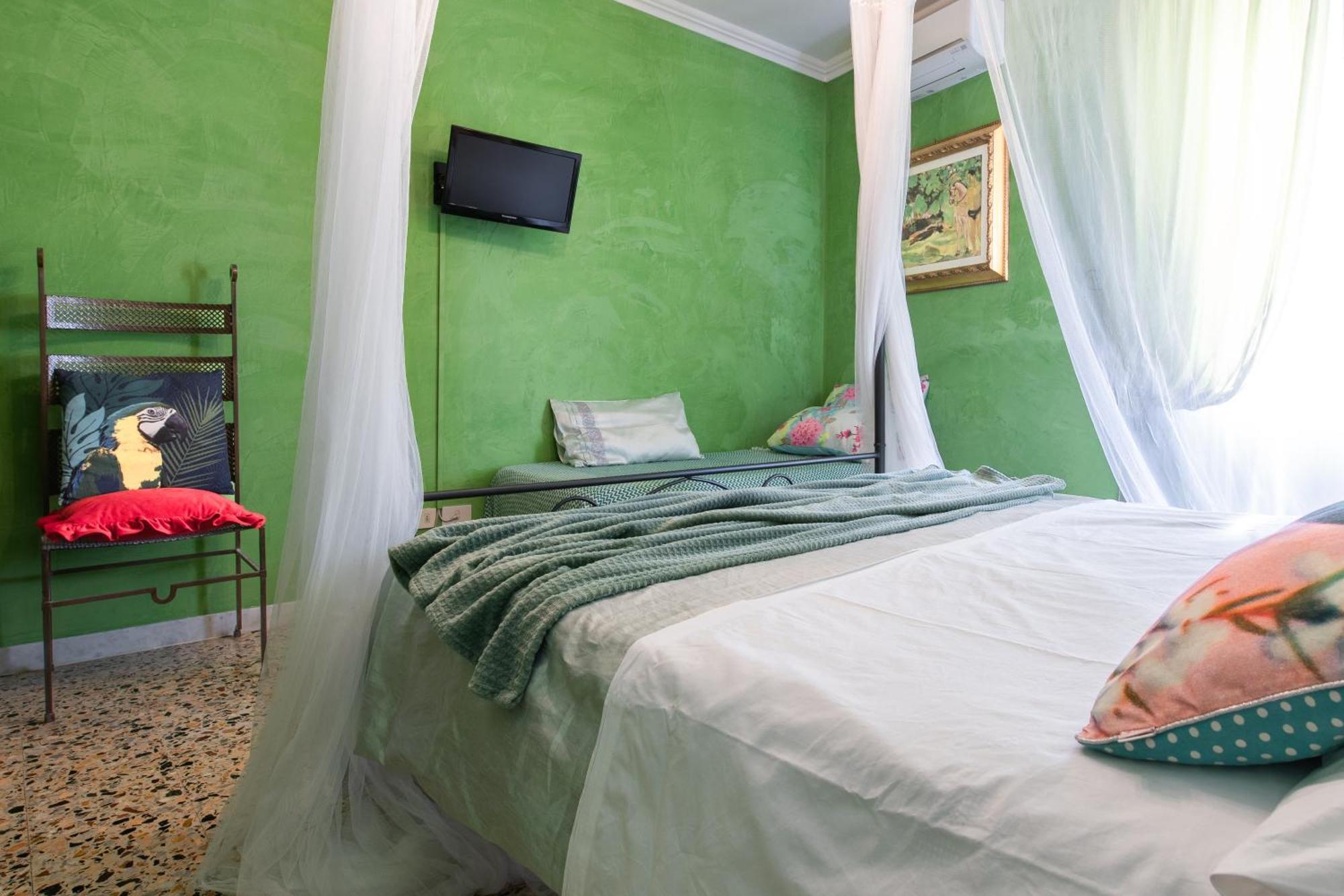 Bibi Boutique Arezzo Living Suite Rosafragola & Verdeconiglio Exterior photo